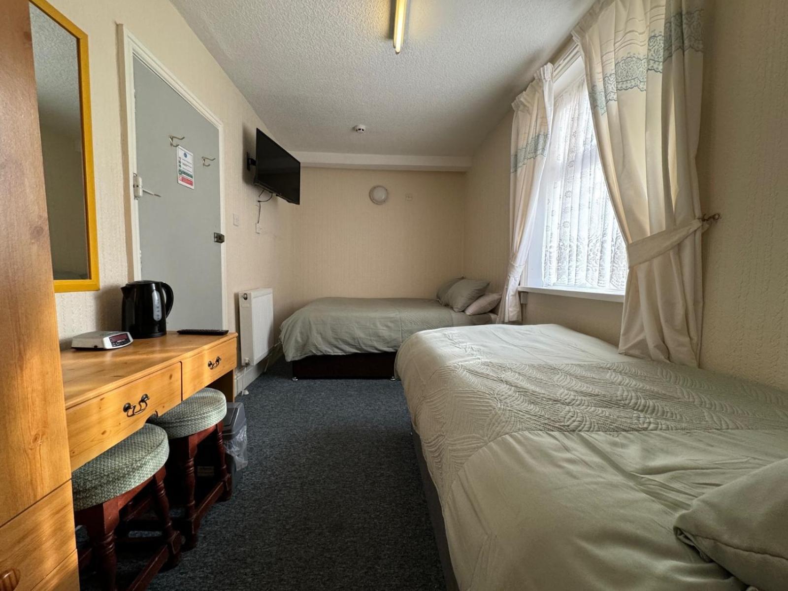 Delamere Hotel Blackpool Exterior photo